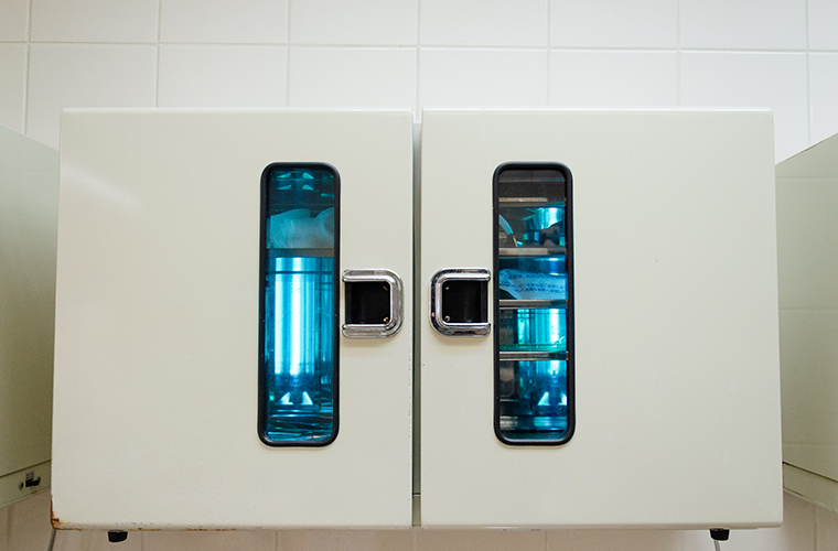 医療用器具殺菌キャビネット写真